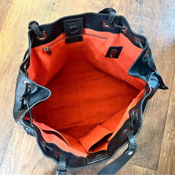 SALVATORE FERRAGAMO black leather tote, made in Italy - Picture 8 of 15